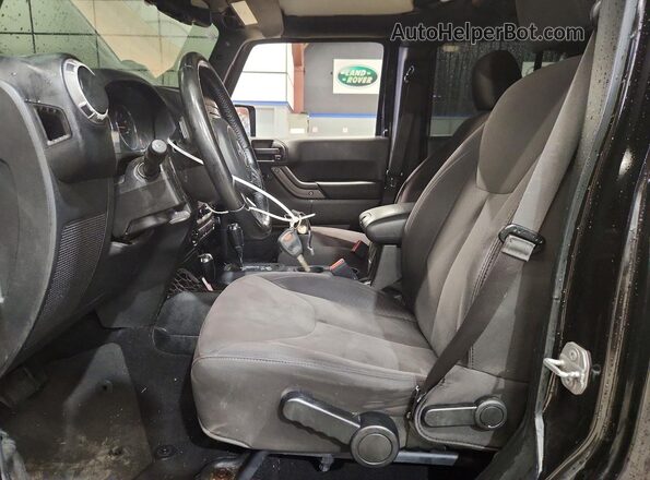 1C4BJWDG7HL704447 2017 JEEP WRANGLER Black Vista interior delantera