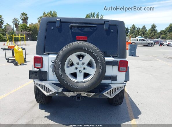 1C4BJWDG7JL882400 2018 JEEP WRANGLER White 