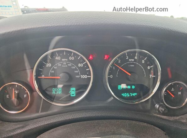 1C4BJWDG7JL899262 2018 JEEP WRANGLER Red Widok zestawu wskaźników
