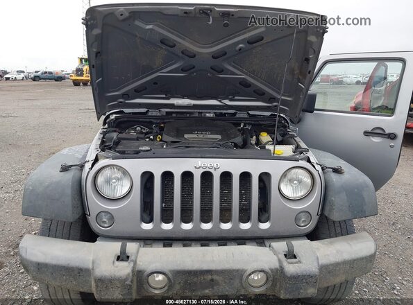 1C4BJWDG8GL161172 2016 JEEP WRANGLER UNLIMITED Silver Rear view