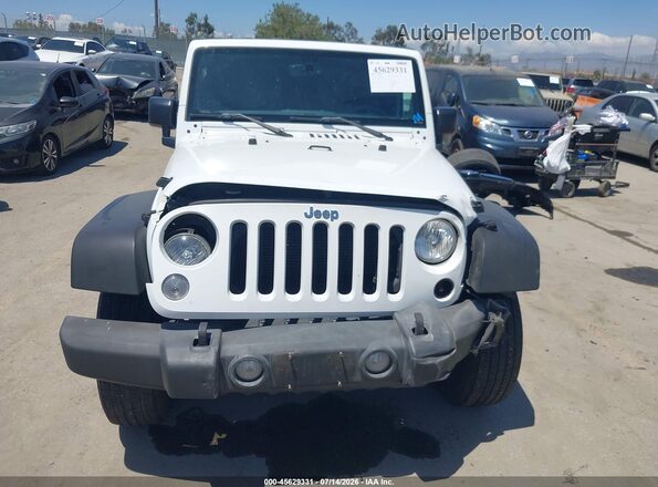 1C4BJWDG8GL266018 2016 JEEP WRANGLER UNLIMITED Белый Вид щитка приборов