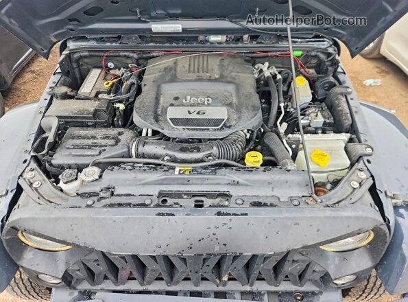 1C4BJWDG8JL879716 2018 JEEP WRANGLER Blue Widok wnętrza z tyłu