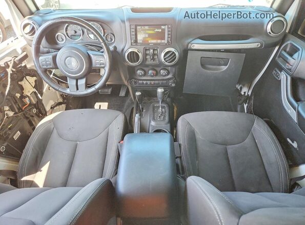 1C4BJWEG0GL144865 2016 JEEP WRANGLER White Вид панелі приладів