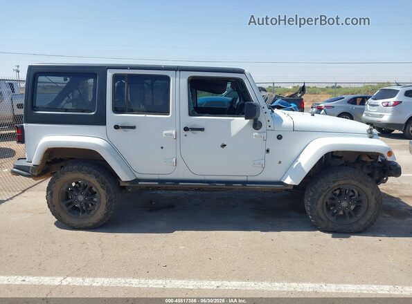 1C4BJWEG0HL608223 2017 JEEP WRANGLER UNLIMITED White Вид щитка приладів