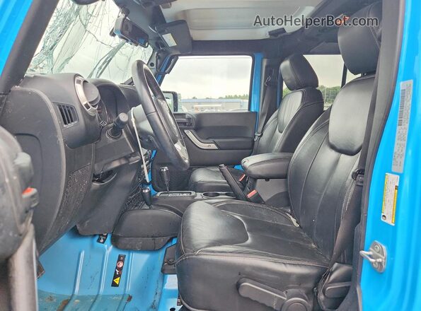 1C4BJWEG0HL686355 2017 JEEP WRANGLER Blue Вид салону спереду