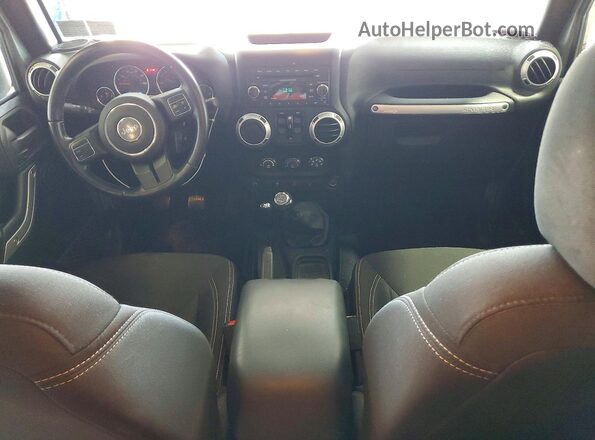 1C4BJWEG1GL146916 2016 JEEP WRANGLER Silver Dashboard view