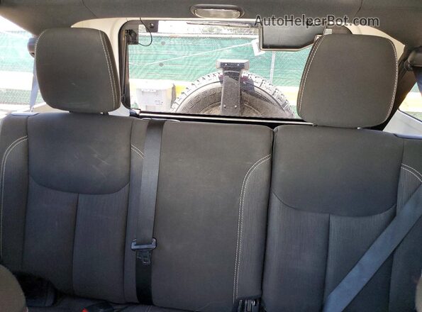 1C4BJWEG2GL174840 2016 JEEP WRANGLER Silver Widok tylnych siedzeń