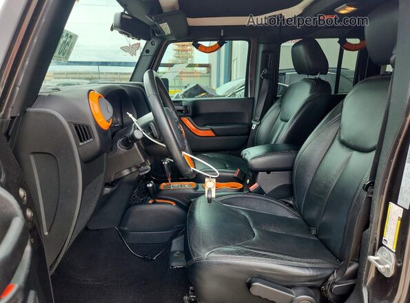 1C4BJWEG2HL653583 2017 JEEP WRANGLER Gray Вид салону спереду