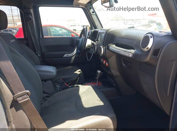 1C4BJWEG6HL590794 2017 JEEP WRANGLER UNLIMITED Black Вид салону спереду