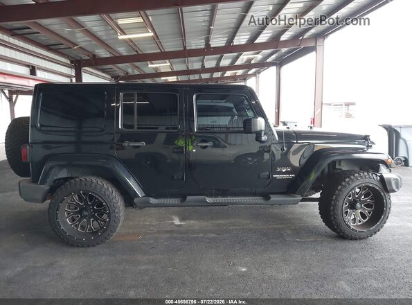 1C4BJWEG7GL173733 2016 JEEP WRANGLER UNLIMITED Black Rear interior view