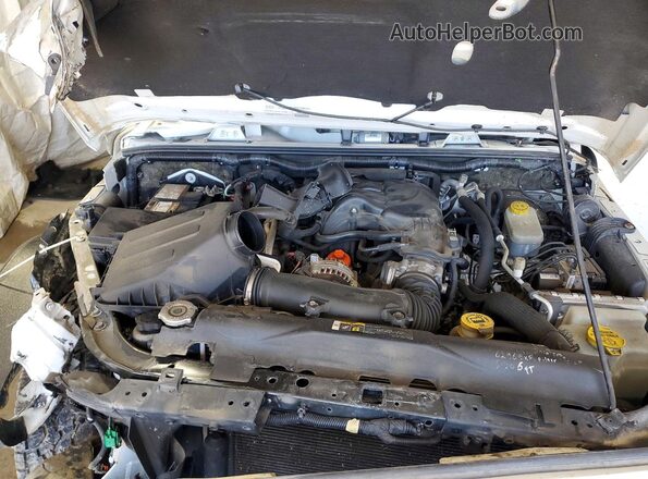 1C4BJWEG8HL678875 2017 JEEP WRANGLER Белый Вид задней части салона