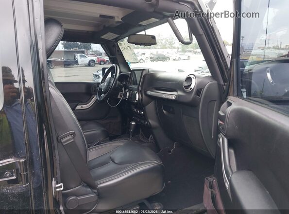 1C4BJWFG0GL158764 2016 JEEP WRANGLER UNLIMITED Black წინა სალონის ხედი