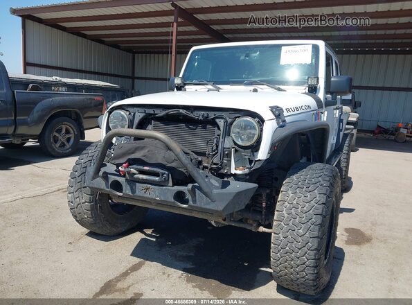 1C4BJWFG2GL230323 2016 JEEP WRANGLER UNLIMITED White Front view