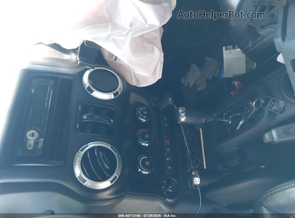 1C4BJWFG2GL236526 2016 JEEP WRANGLER UNLIMITED Black Dashboard view