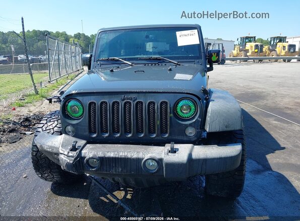 1C4BJWFG2GL240429 2016 JEEP WRANGLER UNLIMITED Gray Dashboard view