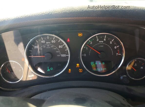 1C4BJWFG6GL253670 2016 JEEP WRANGLER Tan ხელსაწყოთა პანელის ხედი