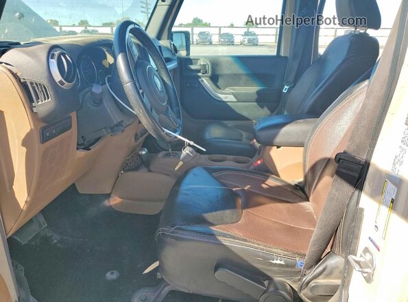 1C4BJWFG6GL253670 2016 JEEP WRANGLER Tan წინა სალონის ხედი