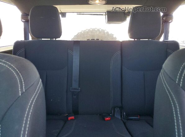 1C4BJWFG6JL809774 2018 JEEP WRANGLER Black Rear seats view