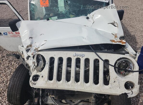 1C4BJWKG1GL325610 2016 JEEP WRANGLER White Вид задньої частини салону