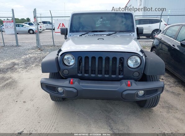 1C4BJWKG2GL340536 2016 JEEP WRANGLER UNLIMITED Gray Вид задньої частини салону