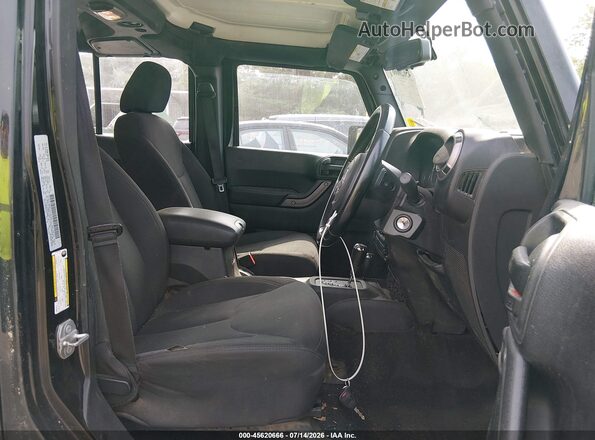 1C4BJWKGXGL236862 2016 JEEP WRANGLER UNLIMITED Черный Вид салона спереди