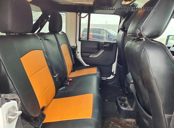 1C4HJWDG2GL235809 2016 JEEP WRANGLER White Սալոնի հետևի տեսք