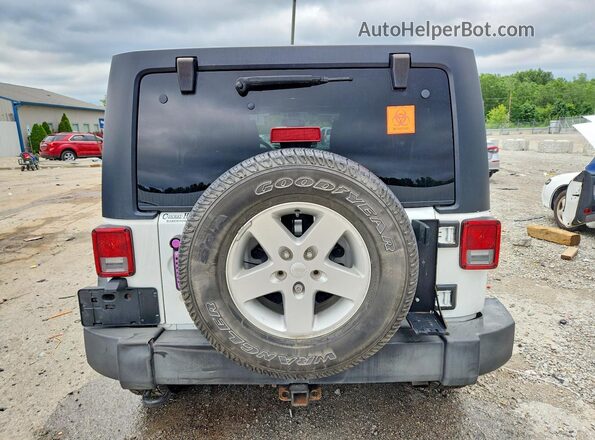 1C4HJWDG2GL235809 2016 JEEP WRANGLER White Հետևի տեսք