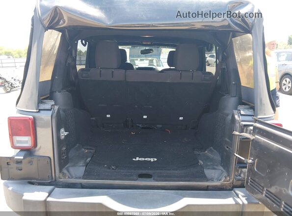 1C4HJWDG2HL621440 2017 JEEP WRANGLER UNLIMITED Gray 