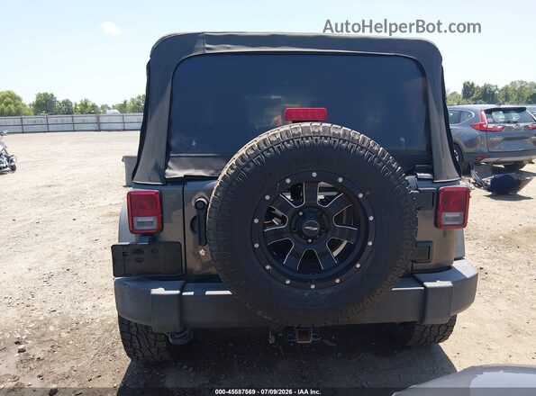 1C4HJWDG2HL621440 2017 JEEP WRANGLER UNLIMITED Gray 