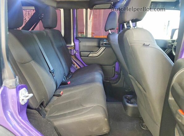 1C4HJWDG2HL623995 2017 JEEP WRANGLER Фиолетовый Вид задних сидений