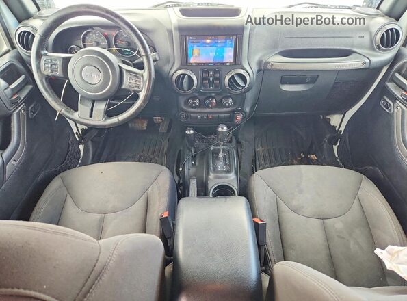 1C4HJWDG6JL925943 2018 JEEP WRANGLER White წინა პანელის ხედი