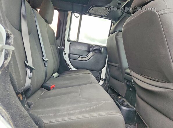 1C4HJWDG6JL925943 2018 JEEP WRANGLER White უკანა სალონის ხედი