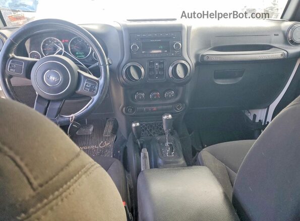 1C4HJWDG6JL930818 2018 JEEP WRANGLER White Dashboard view