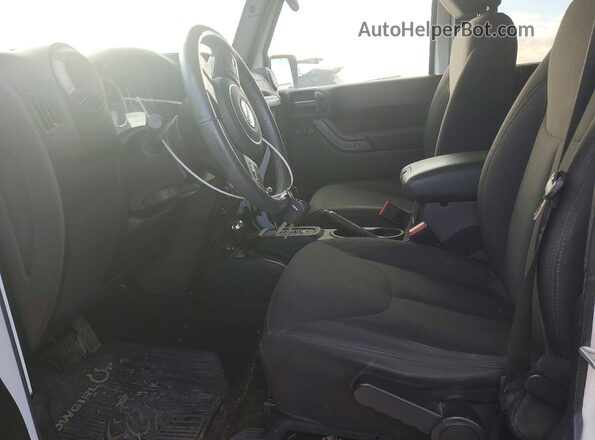 1C4HJWDG6JL930818 2018 JEEP WRANGLER White Front interior view