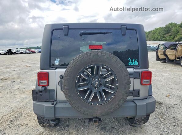 1C4HJWDG8HL601838 2017 JEEP WRANGLER Серебряный Вид сзади