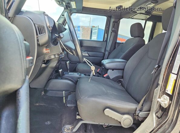 1C4HJWDG9JL927976 2018 JEEP WRANGLER Black Vista interior delantera