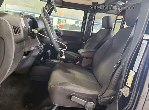 1C4HJWDGXJL837588 2018 JEEP WRANGLER Black Front interior view