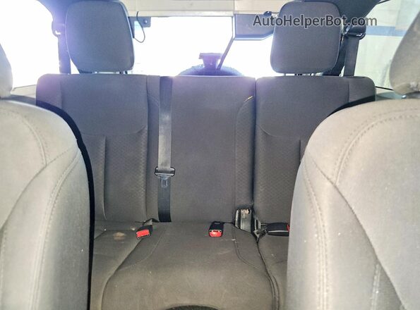 1C4HJWDGXJL837588 2018 JEEP WRANGLER Black Rear seats view