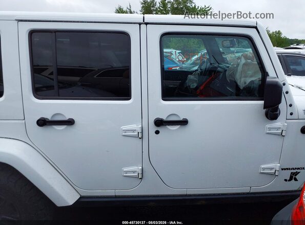 1C4HJWEG2GL251670 2016 JEEP WRANGLER UNLIMITED White Rear interior view
