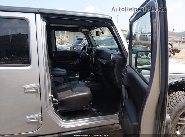 1C4HJWEG3GL244680 2016 JEEP WRANGLER UNLIMITED Silver Вид салону спереду