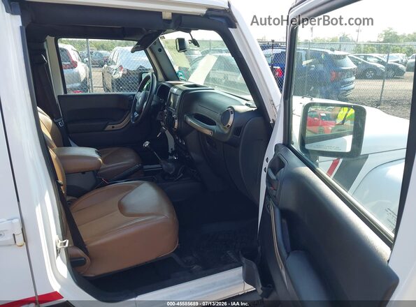 1C4HJWEG8GL319907 2016 JEEP WRANGLER UNLIMITED White Սալոնի դիմացի տեսք