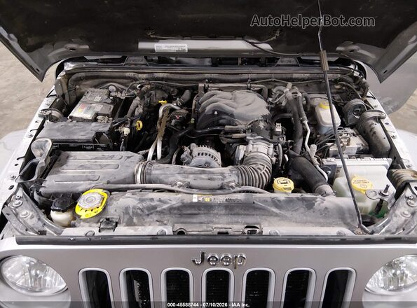 1C4HJWEGXJL825035 2018 JEEP WRANGLER Серый Вид сзади