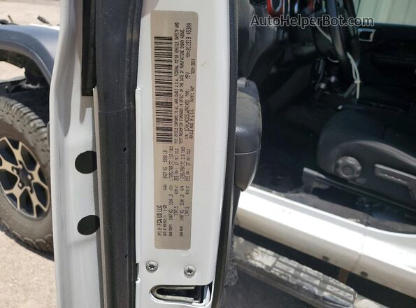 1C4HJXCG5LW241491 2020 JEEP WRANGLER Белый Вид подкапотного пространства