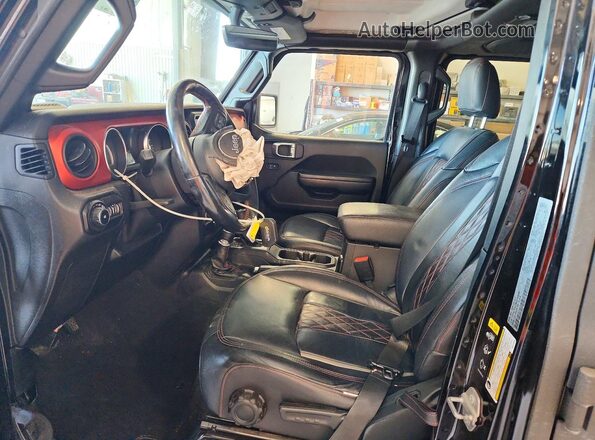 1C4HJXDG2MW748686 2021 JEEP WRANGLER Черный Вид салона спереди