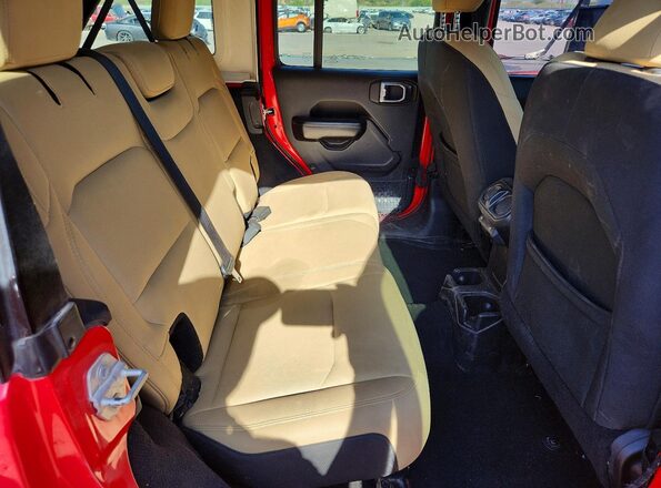 1C4HJXDG9JW134505 2018 JEEP WRANGLER Red Հետևի նստատեղերի տեսք
