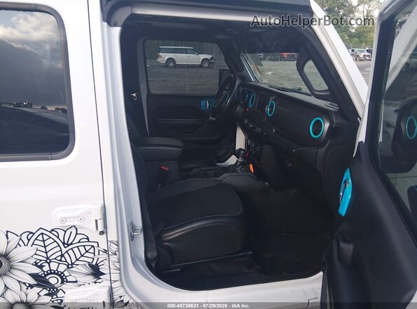 1C4HJXDN0MW637729 2021 JEEP WRANGLER UNLIMITED White Widok wnętrza z przodu