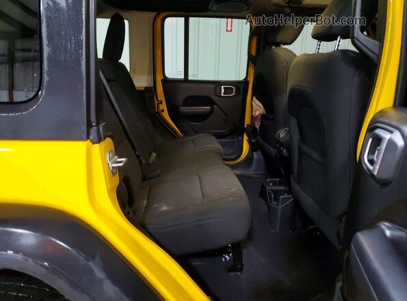 1C4HJXDN3KW573473 2019 JEEP WRANGLER Yellow Rear interior view