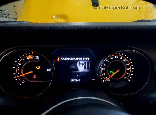 1C4HJXDN3KW573473 2019 JEEP WRANGLER Yellow Instrument cluster view