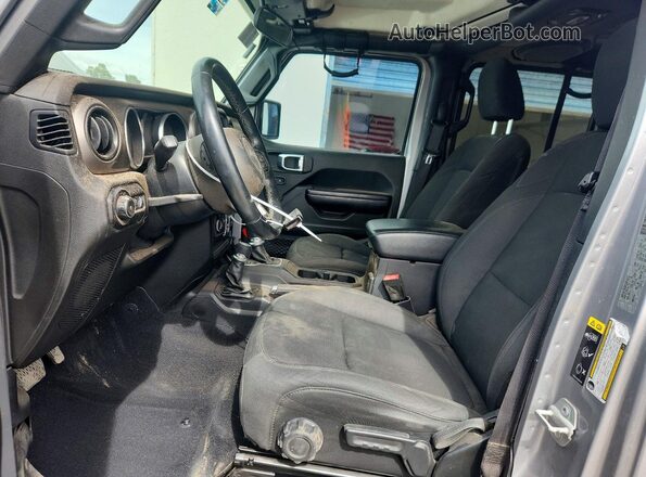 1C4HJXDN4LW198226 2020 JEEP WRANGLER Silver Вид салону спереду