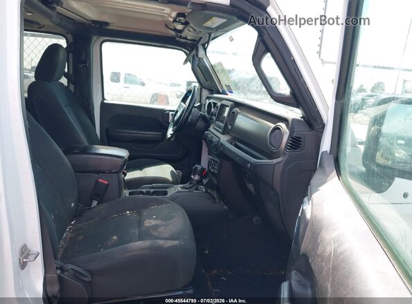 1C4HJXDN5MW630775 2021 JEEP WRANGLER UNLIMITED Белый Вид салона спереди